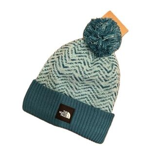 The North Face new with tags girls blue Chevron beanie hat Pom Pom big kids